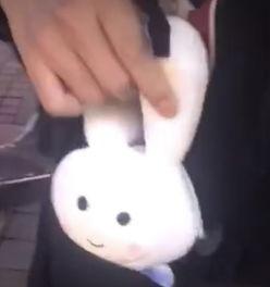 抖音野餐兔吃瓜视频,趣味横生夏日时光