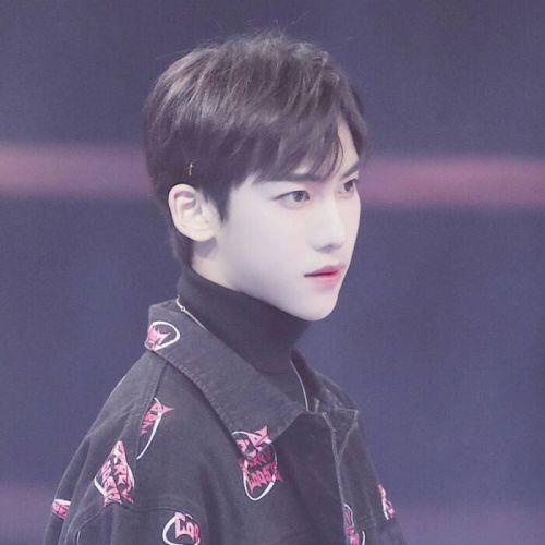 明星吃瓜丁泽仁视频,明星日常趣味瞬间引网友热议