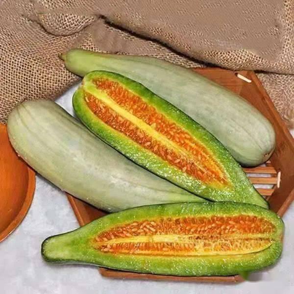 老外吃羊角蜜瓜视频,品尝中国夏日甜蜜滋味